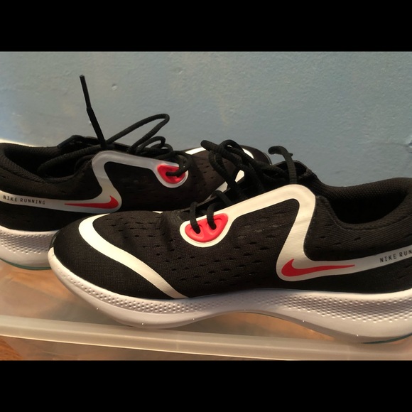 Running Shoes - Picture 5 of 5